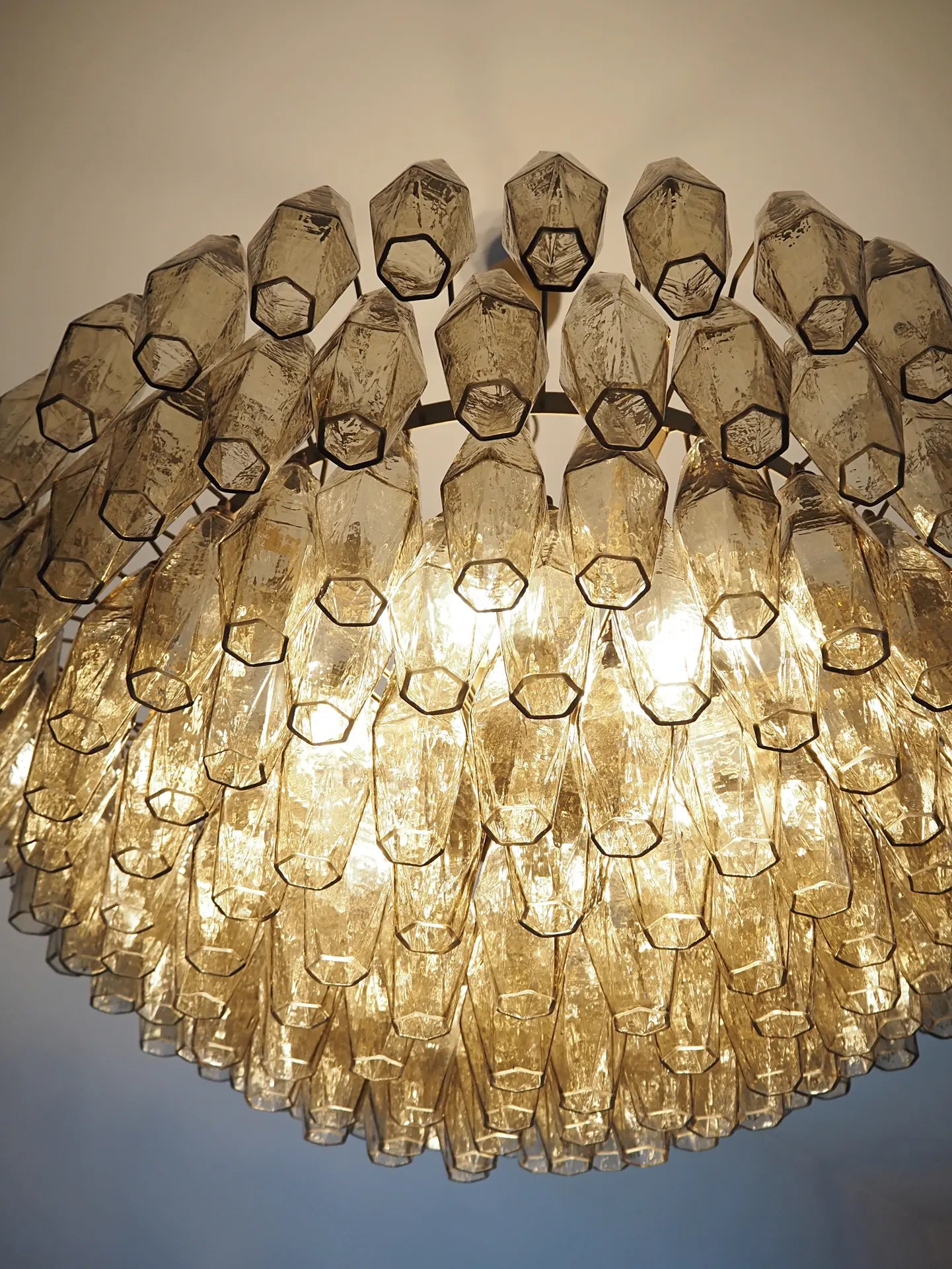 Murano takkrona Poliedri Ø90 - 185 rökfärgade glas