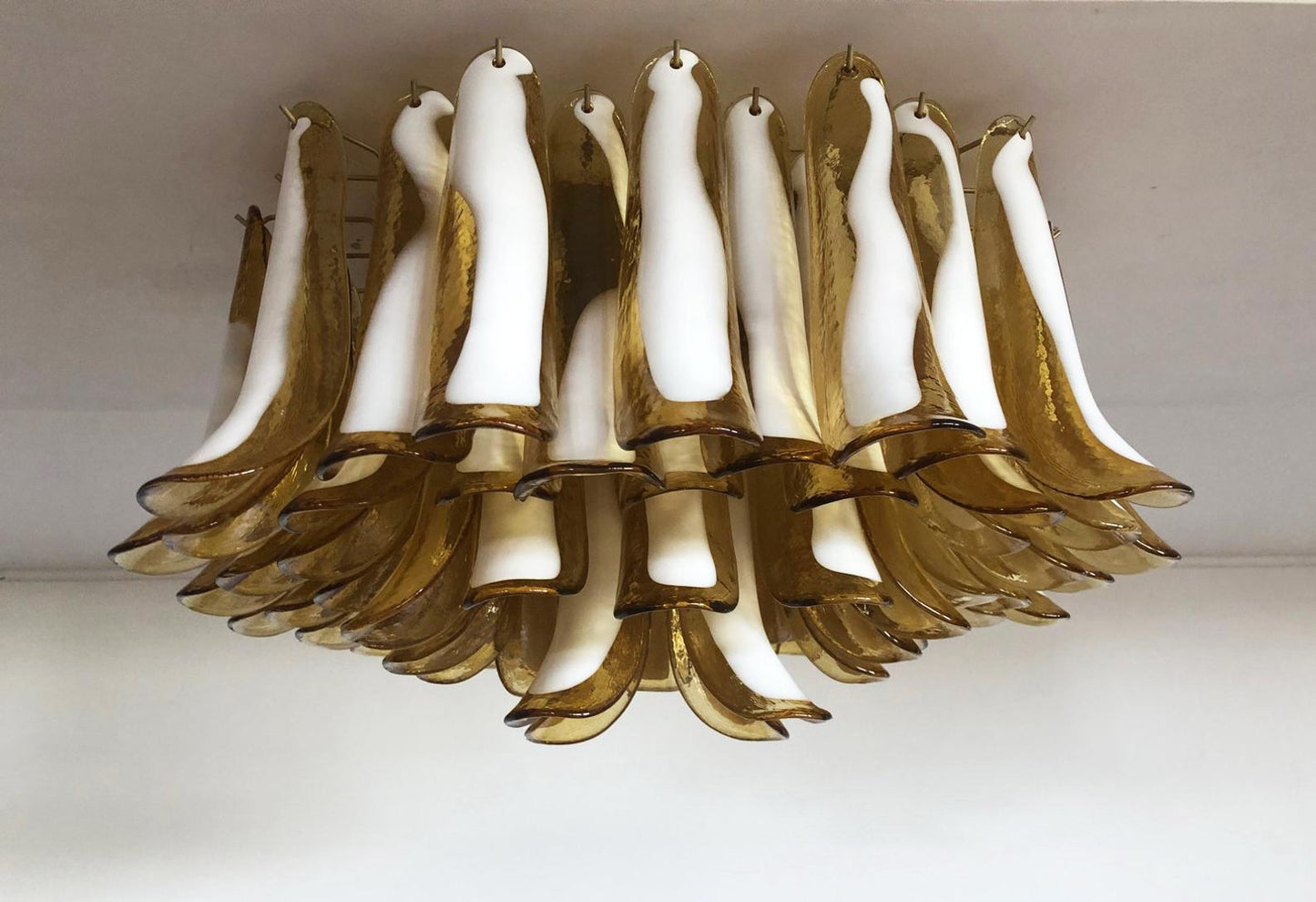 Murano plafond Mazzega Ø80 - 63 karamellfärgade glas