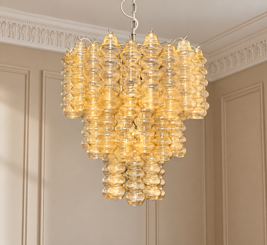 Murano takkrona Tubular Ø65 - 48 glas - Clear Amber i varm klassisk takmiljö