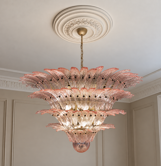 Murano takkrona Gatsby Ø115 - 163 glas - Dusty Rose i klassisk takmiljö
