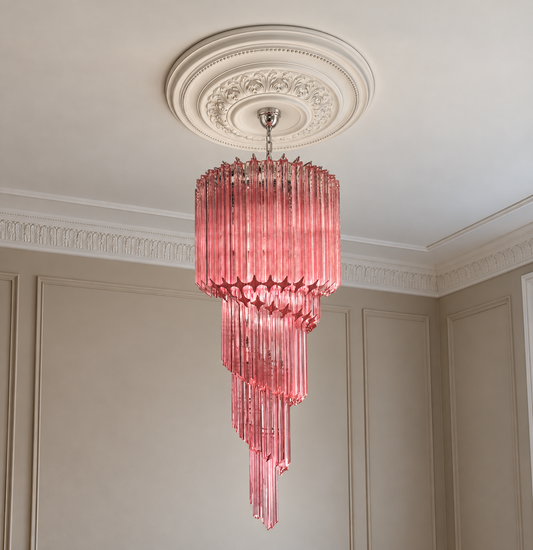 Murano takkrona Quadriedri Spiral Ø40 - 86 rosa glas i klassisk takmiljö